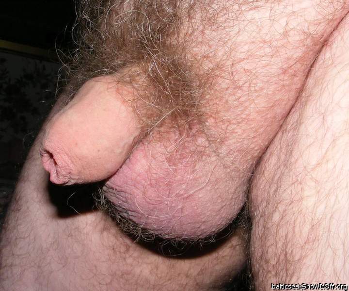 I love Your foreskin. I would like to open it and lick it. P