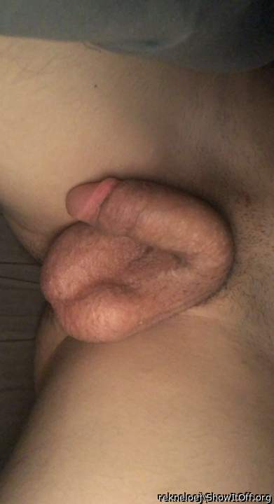 Nice cock. It would be hot to get a blowjob from you.