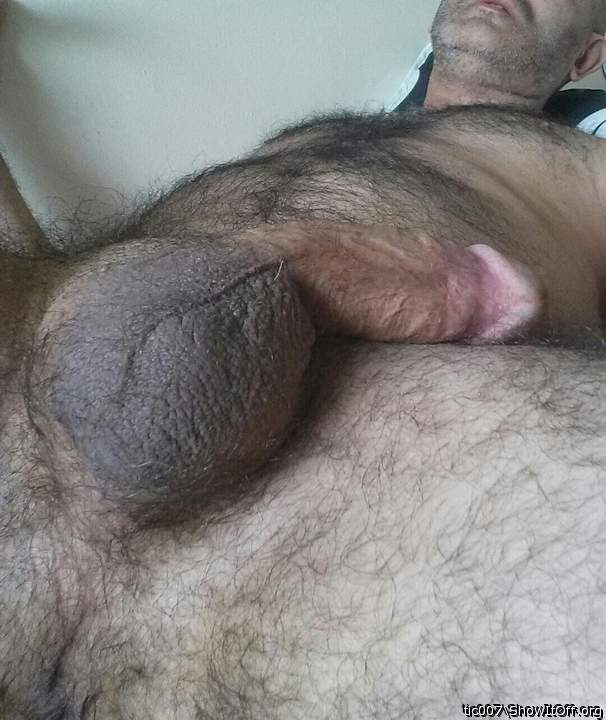 Waiting for some hot lips on my cock mmmm