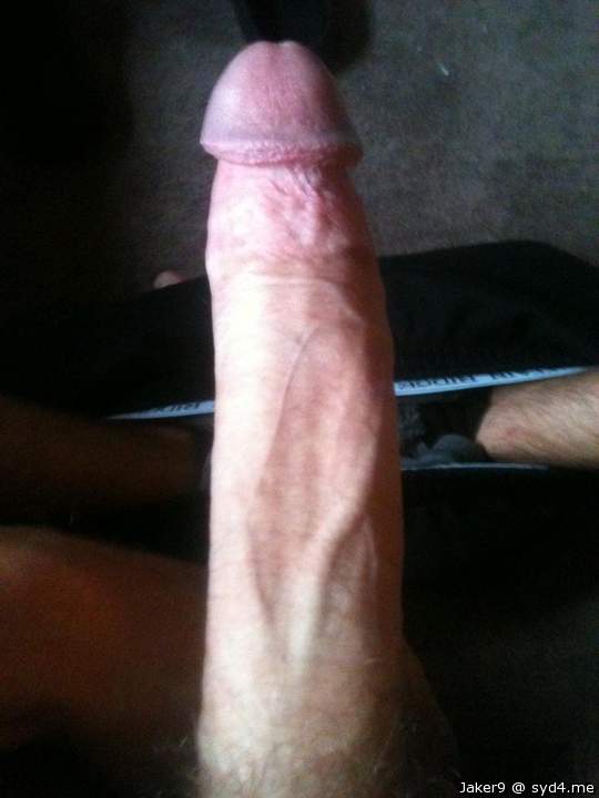 Damn that's a big Dick
Would love to suck it