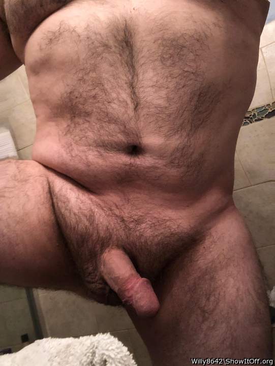 Very sexy body! Gorgeous cock and balls!