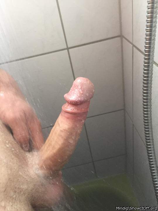 I bet that cock head would feel good popping in my ass... I 