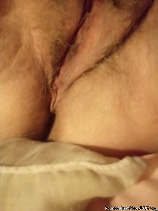 Love your sexy hairy pussy   