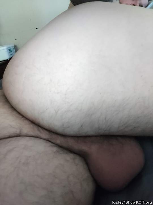 Mmmmm... inviting, hairy ass and big balls!! I want to taste