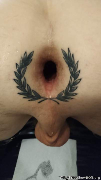 WOW, what a beautiful sight. The gape is wonderfully highlig