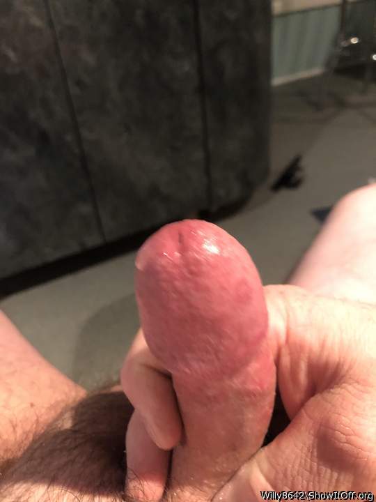 I would extremely enjoy licking all that delicious cum off o