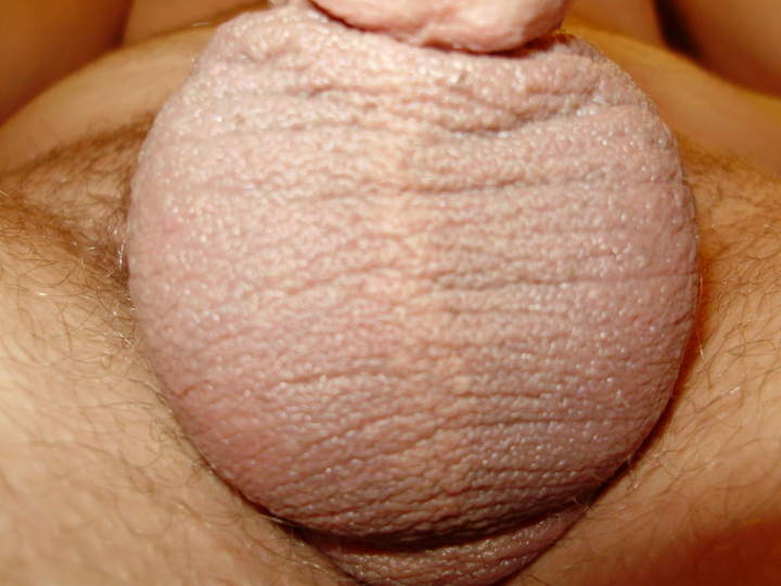 Your big beautiful balls look so full. I would love to suck 