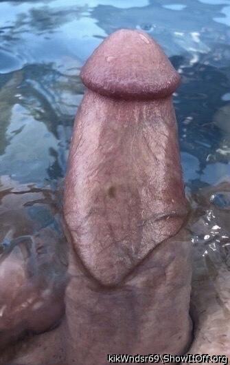 Hot dick in the water 