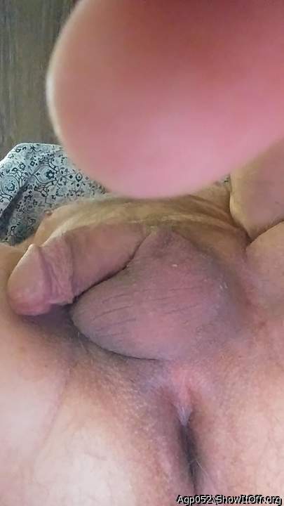 Girl I would luv for you to play with and suck my cock as I 