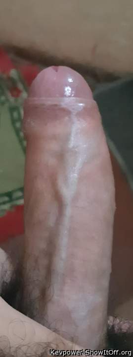 Nice foreskin and dorsal vein !It must be so hot watching th