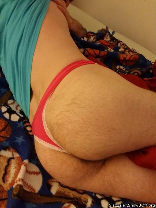 Yummy furry ass, love the pink on you