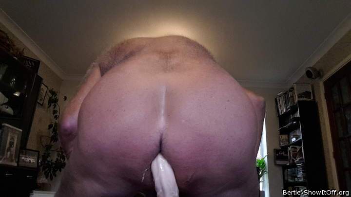 i would love ur daddy ass on my cock 