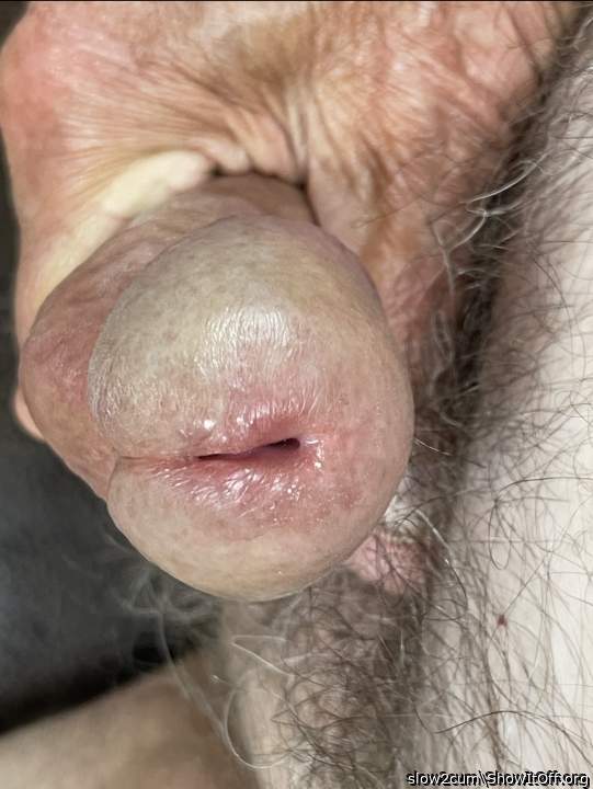 Beautiful closeup of your cock head. That so needs to be in 