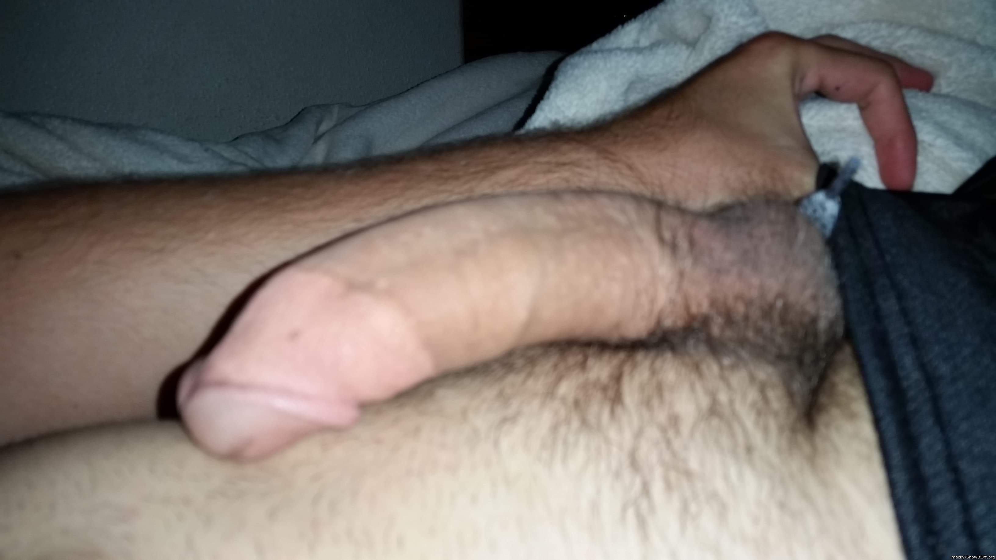 Want someone to suck and ride this dick