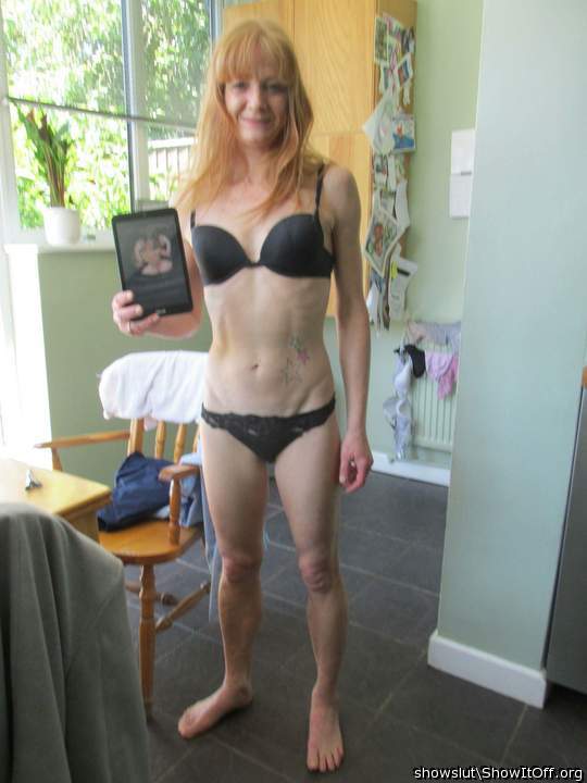 Redheaded slut with porn!