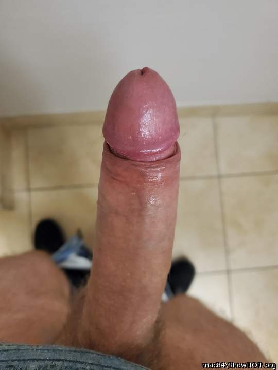 What a gorgeous big cock in all its glory......stunning  