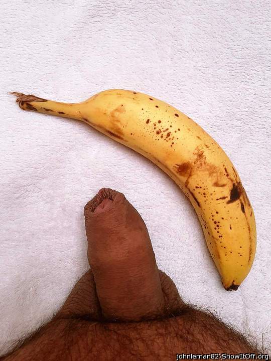 Comparison to a banana (guess the size)