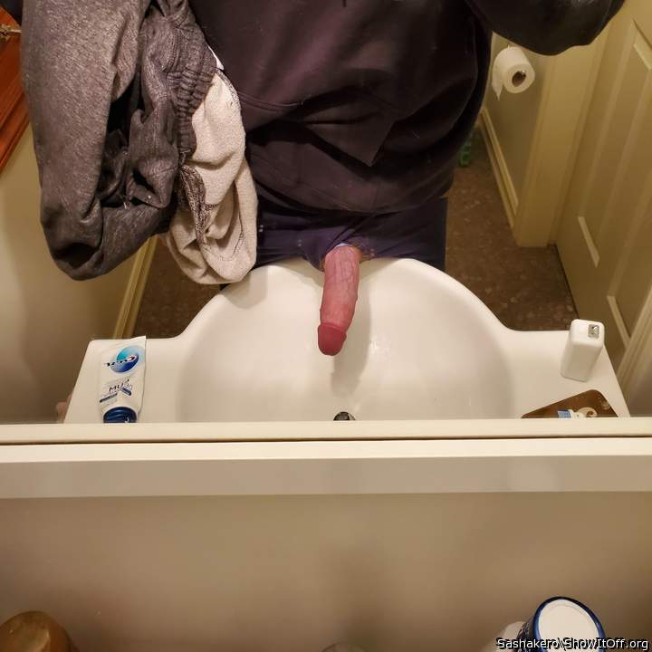 22 year old dick in the mirror