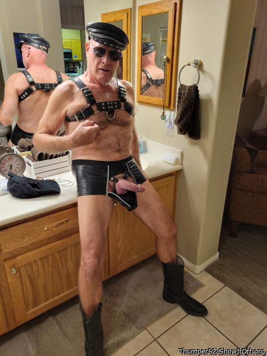 LEATHER JERKING 11/3/2021