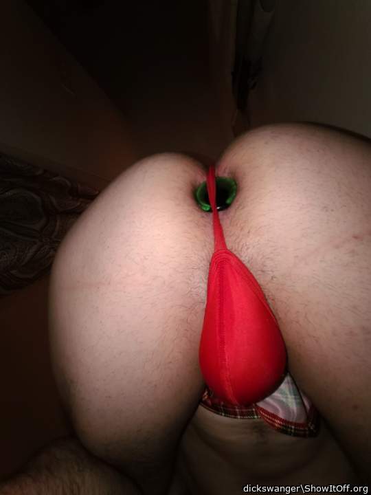 buttplug behind thong