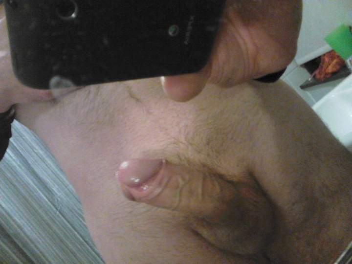 Love the retracted foreskin and polished head  