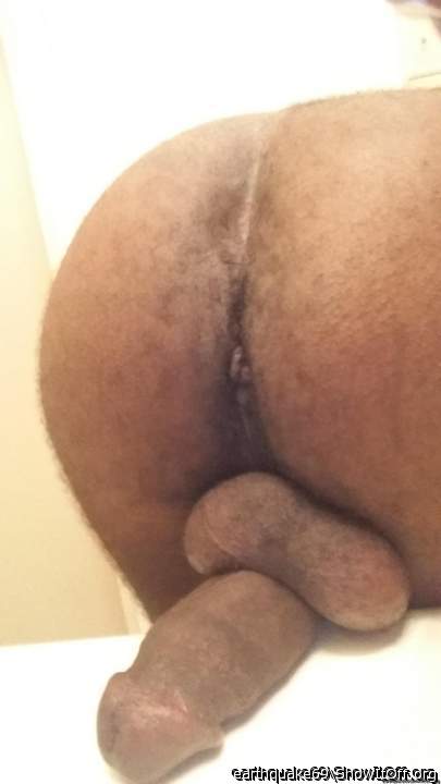  love you're fuzzy ass. love to rim you're hole and suck you