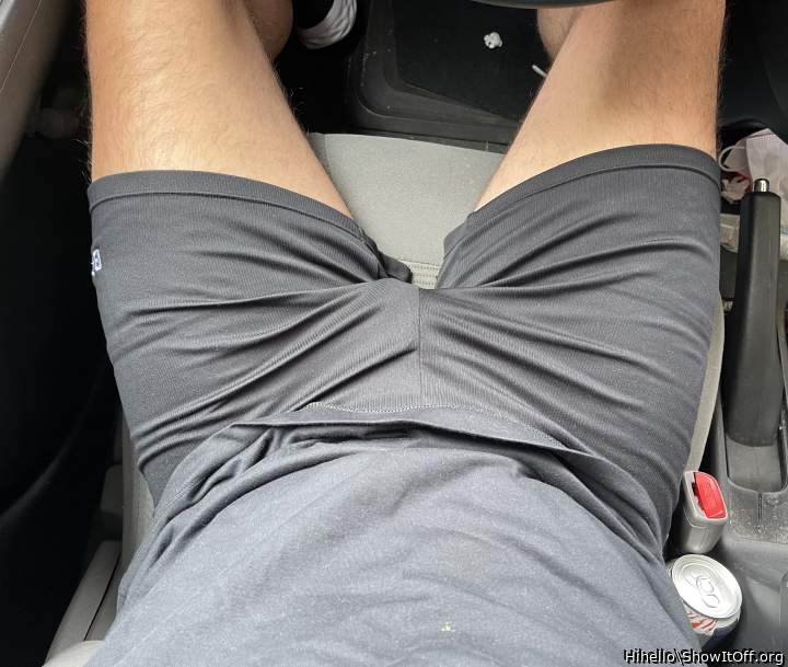 I'd love to get between those legs and feel that bulge 