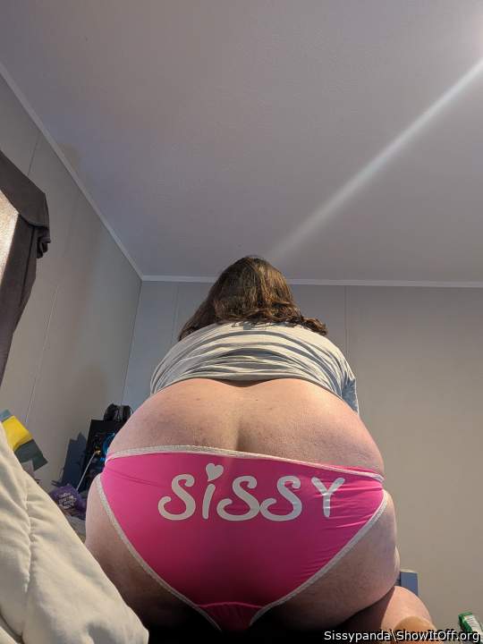 Adult image from Sissypanda
