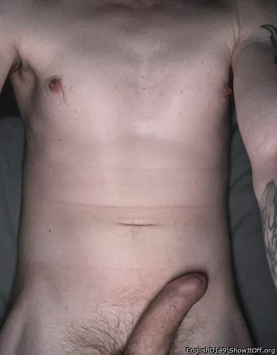 Very sexy body and cock! 😍