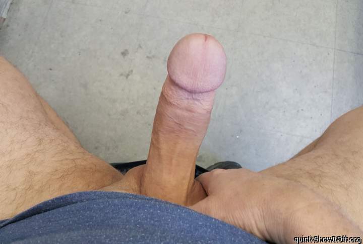 Amazing cock... very impressive!!!