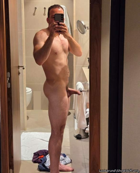 Adult image from Lookarund