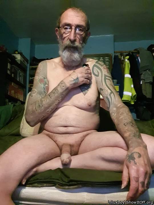 Adult image from hiluxboy