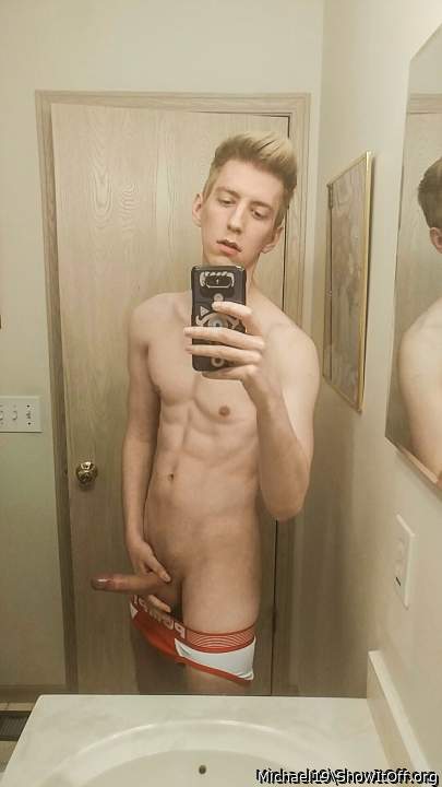Showing off my dick