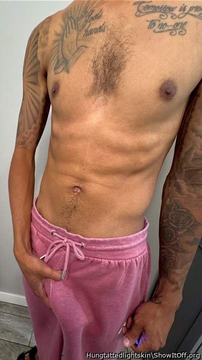 Adult image from Hungtattedlightskin