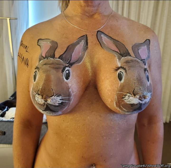 My bunnies! Do you have a big carrot?