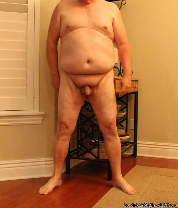 Mmm, love the full body view! 