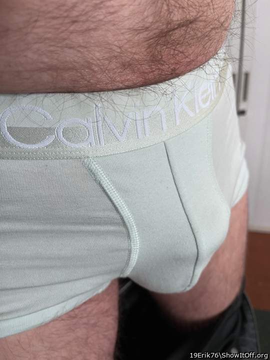 Adult image from 19Erik76