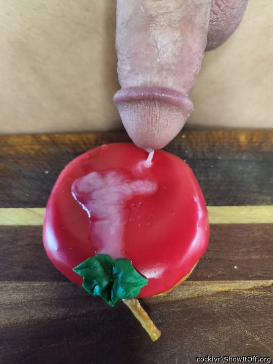 I love the way you decorate your pastries!!  