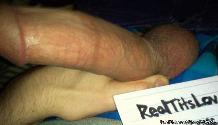 Hot dick ****. Damn it's phat and tasty looking.