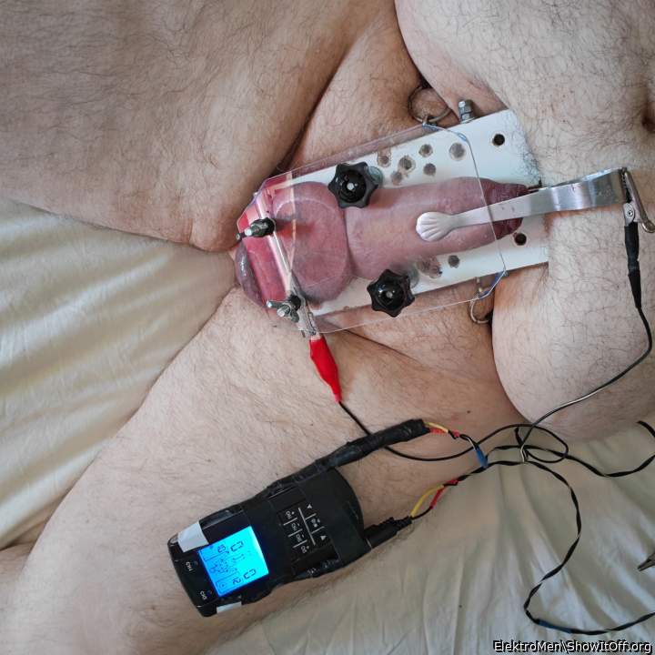 Adult image from ElektroMen