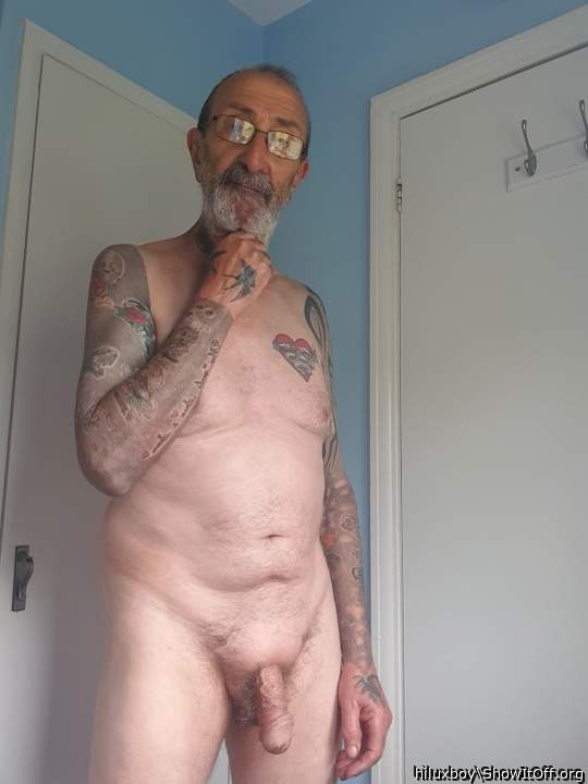 Adult image from hiluxboy