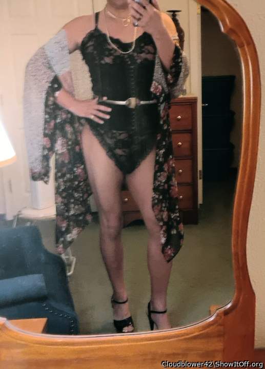 Love your outfit. Sexy as fuck!!