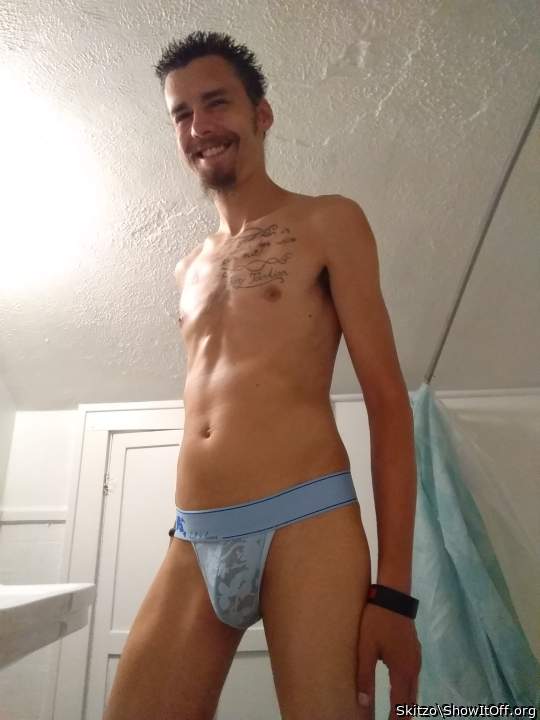 Awesome bulge and body and gorgeous smile, HOT handsome sexy