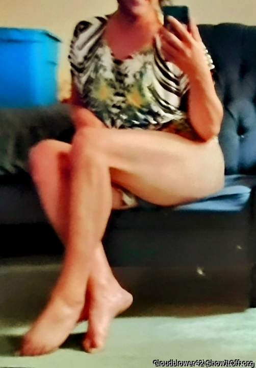 Mmmmmmm....Great legs....they'd look good wrapped around me 