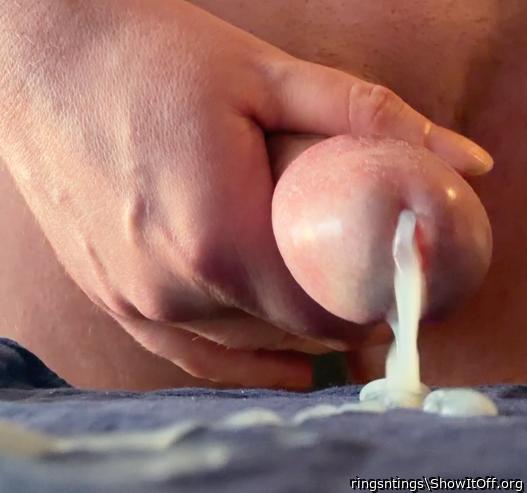 Mmmmm, give me your cockjuice�.    