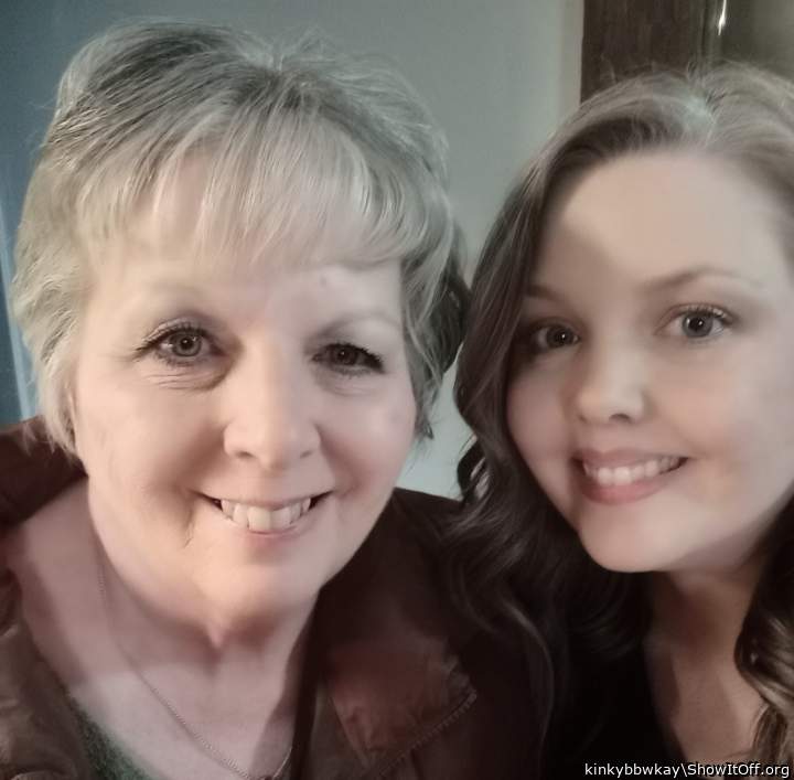 mom and daughter here, my mom jean and me slut red, hope you horny guys cum  us