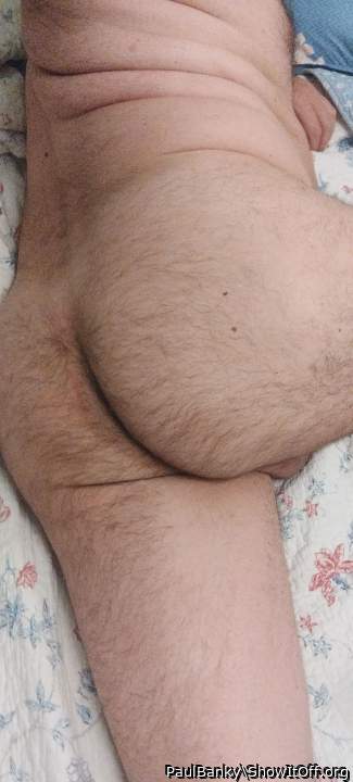 Sexy, inviting, hairy ass... well presented! 