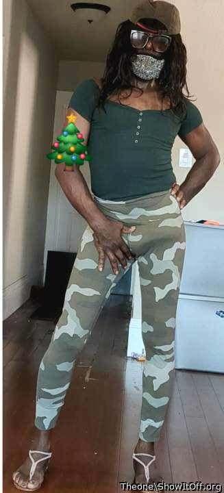 Big Dick Sergent Ms Hershey Reporting Fo Duty Who Need that Cock sucked