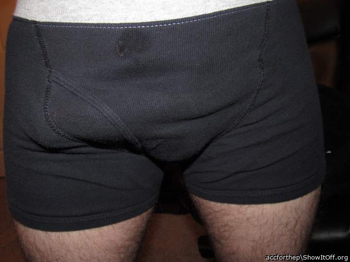 HOT bulge in nice tight sexy black shorts    