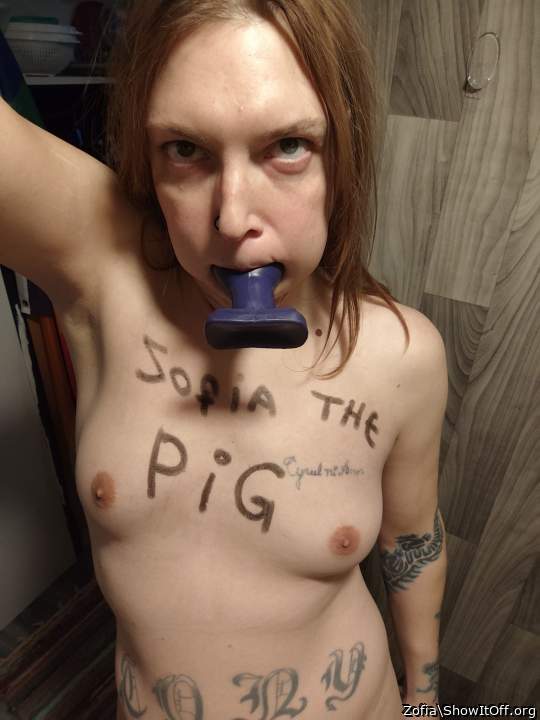 Zofia Azalea Loves being Exposed